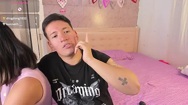 ZoeandEthan's cam snapshot