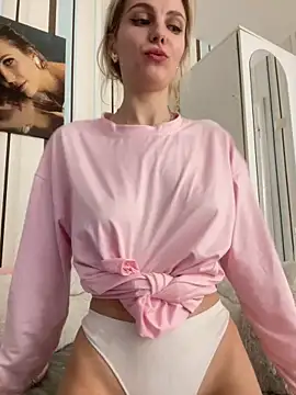 My_Hotgirl's cam snapshot