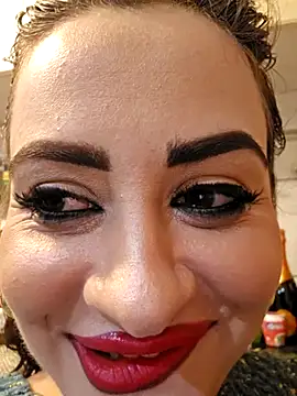 WatchTheQUEEnConQuer88's cam snapshot