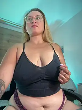 halaaa_1's cam snapshot