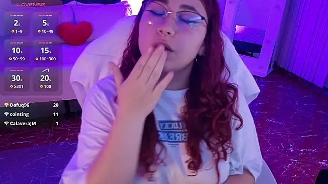 littlee_red's cam snapshot