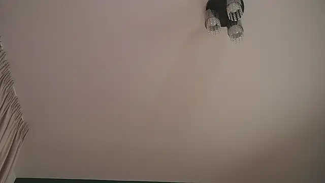 Alyonaqueen_'s cam snapshot