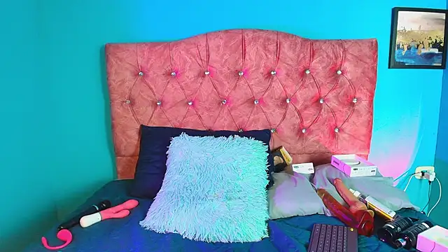 blue_violette_'s cam snapshot