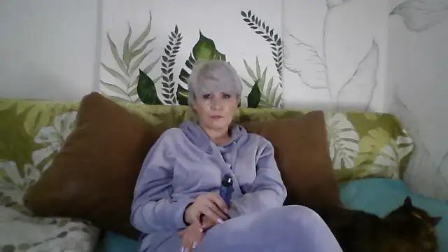 Catty_Lady's cam snapshot