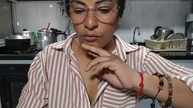 kateleyagrey live sex cam