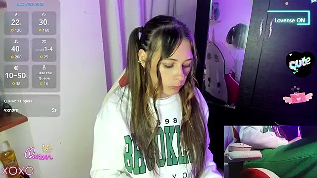 sweetlittlelisa's cam snapshot