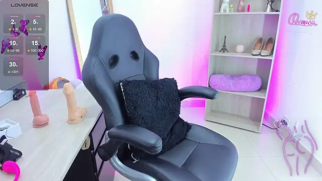 Evangeline_johns's cam snapshot