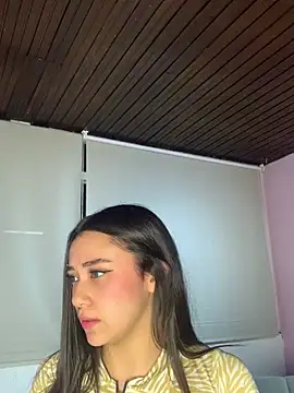 AshleyPinkk_'s cam snapshot