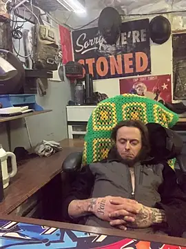 CloudDadddyyy420's cam snapshot