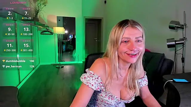 ZoeGrant's cam snapshot