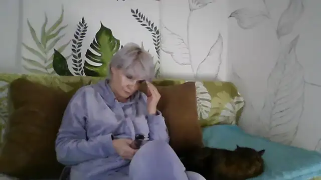 Catty_Lady's cam snapshot