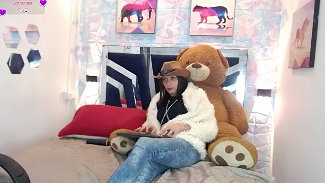 Charlotte_Landry__'s cam snapshot