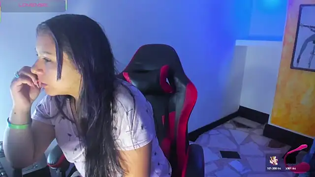 Charis_21's cam snapshot