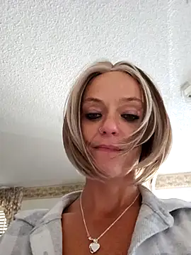 Dixiefaye_'s cam snapshot