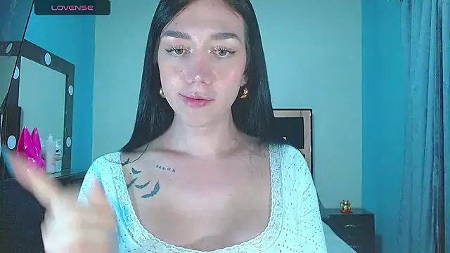 karla_zambrano's cam snapshot