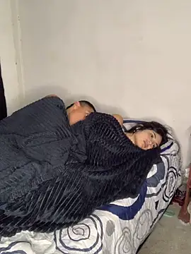 KarlyAndDavey's cam snapshot