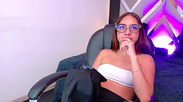 Valery_Jones1's cam snapshot