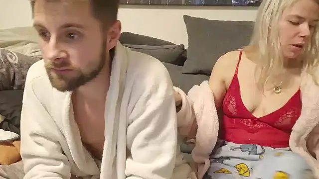 BlondieJujuVibe's cam snapshot