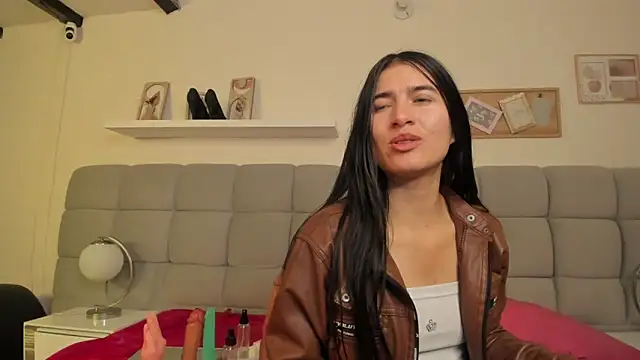 Chlooe_Zoe's cam snapshot