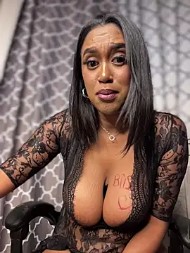 Emii_Love's cam snapshot