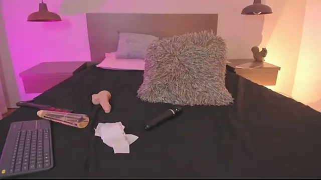 Katyrousee's cam snapshot