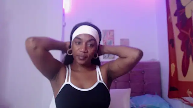 AishaOwens's cam snapshot