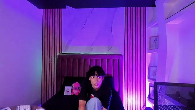 SthepanodiMonaco's cam snapshot