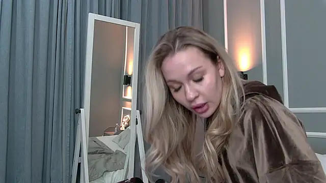 KatieBell's cam snapshot