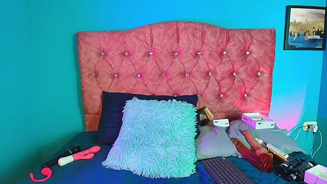 blue_violette_'s cam snapshot