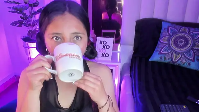 Mara_Wolf01's cam snapshot