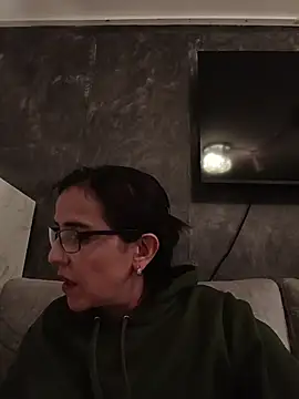 IsisBlake's cam snapshot