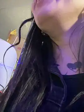 emily_24x live sex cam