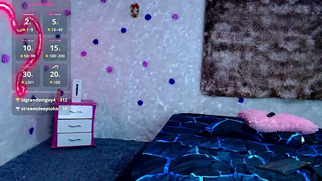 bella_warzon's cam snapshot