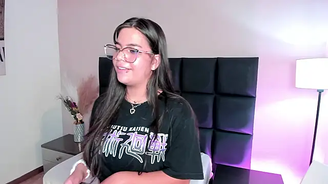 VaiaLowell's cam snapshot