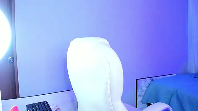 blush_bloom's cam snapshot