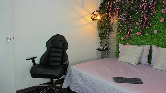 SarahDeyvis's cam snapshot