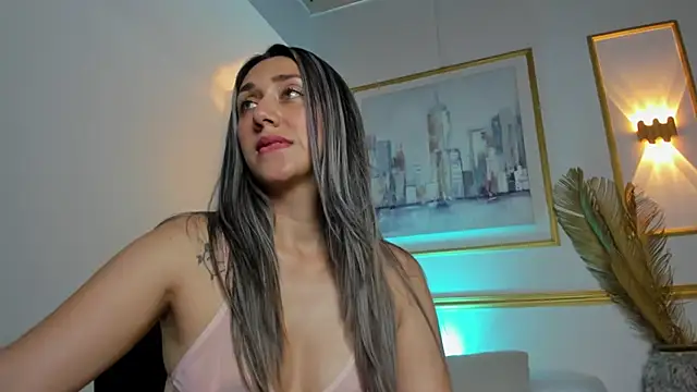 karlyy_'s cam snapshot