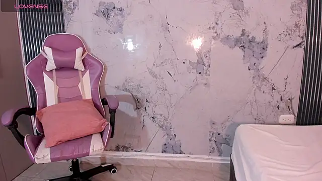 elena_wolff's cam snapshot