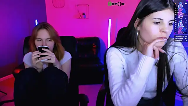 lizzie_boom_'s cam snapshot