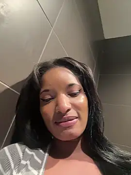 NicoleCocksXXX's cam snapshot