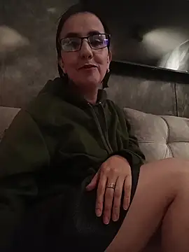 IsisBlake's cam snapshot