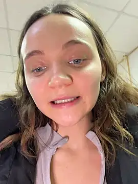 TheYourL live sex cam