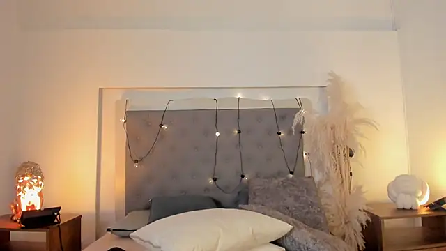 lea_walkerr's cam snapshot