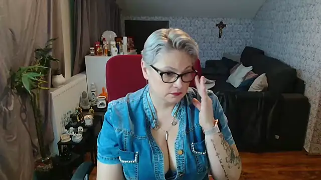 bigtits4you's cam snapshot