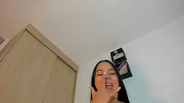 Nanny_11's cam snapshot