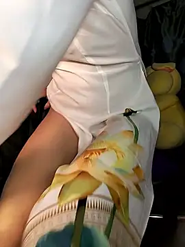 Lucy_limon live sex cam