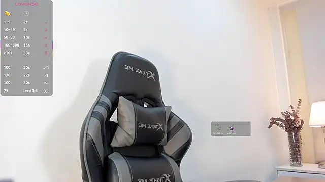 SalomeeBell's cam snapshot