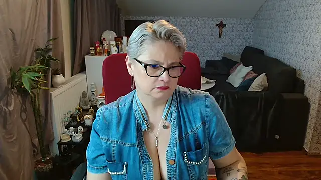 bigtits4you's cam snapshot