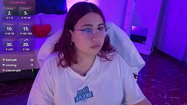 littlee_red's cam snapshot