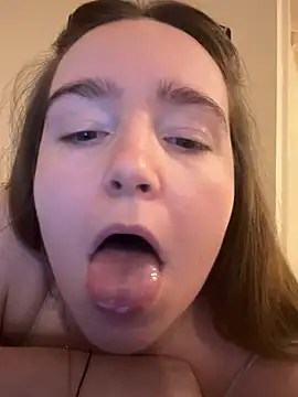 LavenderBrielle's cam snapshot